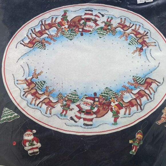 Bucilla Christmas Heirloom Felt Tree Skirt Kit Santa His Elves 37” Round #82388 - Picture 2 of 4